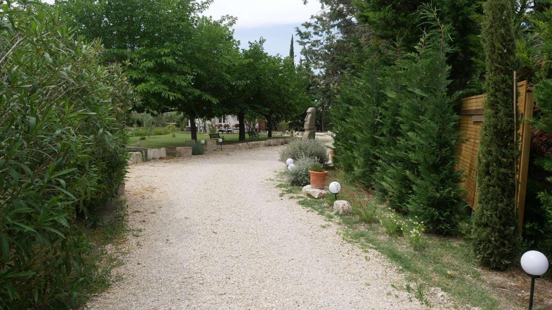 Mas Maurane - L'Olivier Avec Spa Prive Aux Portes D'Arles Tarascon Buitenkant foto